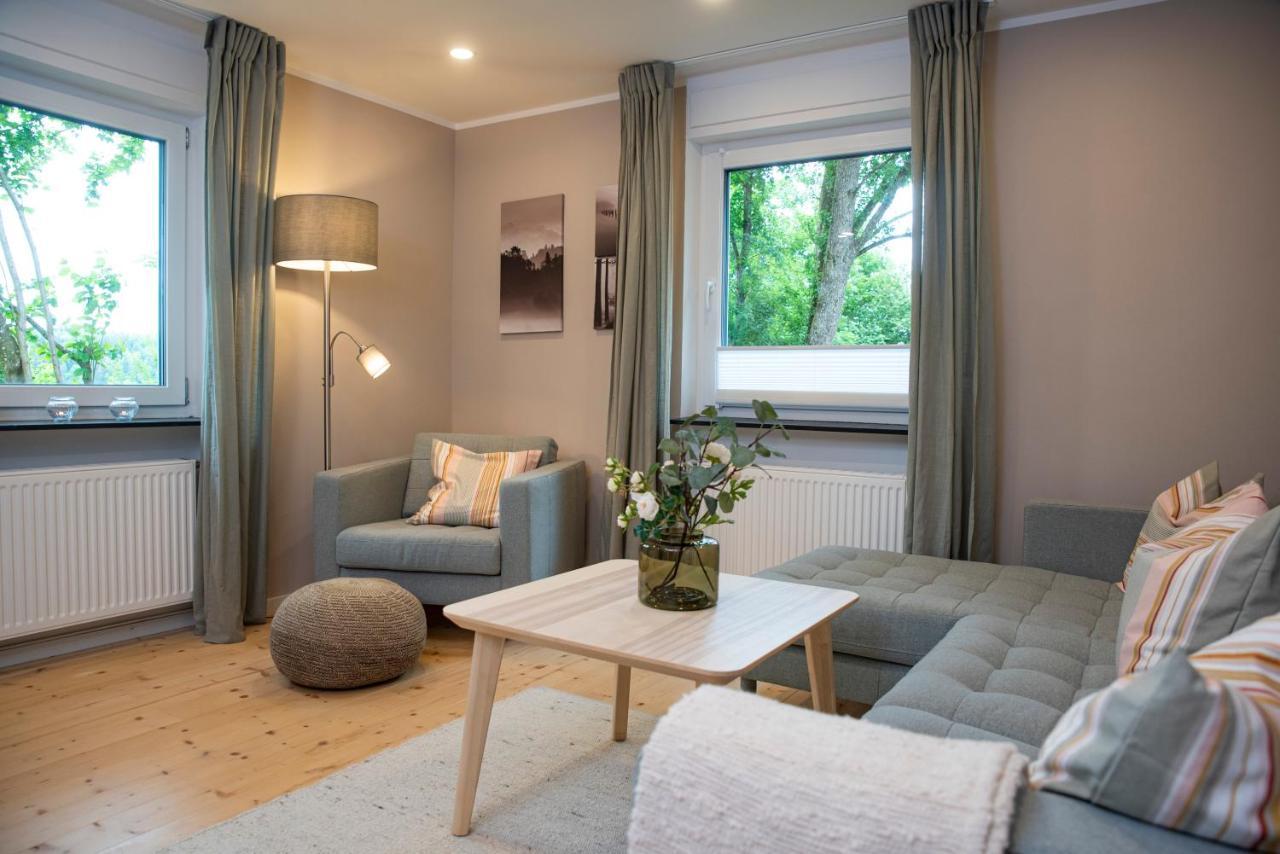 Moderne Wohnung Im Gruenen Mit Privatem Garten Donaueschingen Luaran gambar